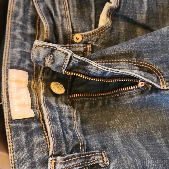 Banana Republic Slim Bootcut Jean - Size 28/6P - Picture 10 of 11